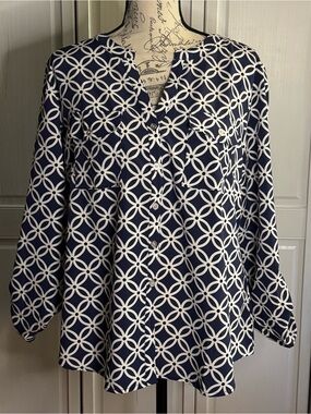 NY Collection Navy and White Geometric Button-Front Blouse